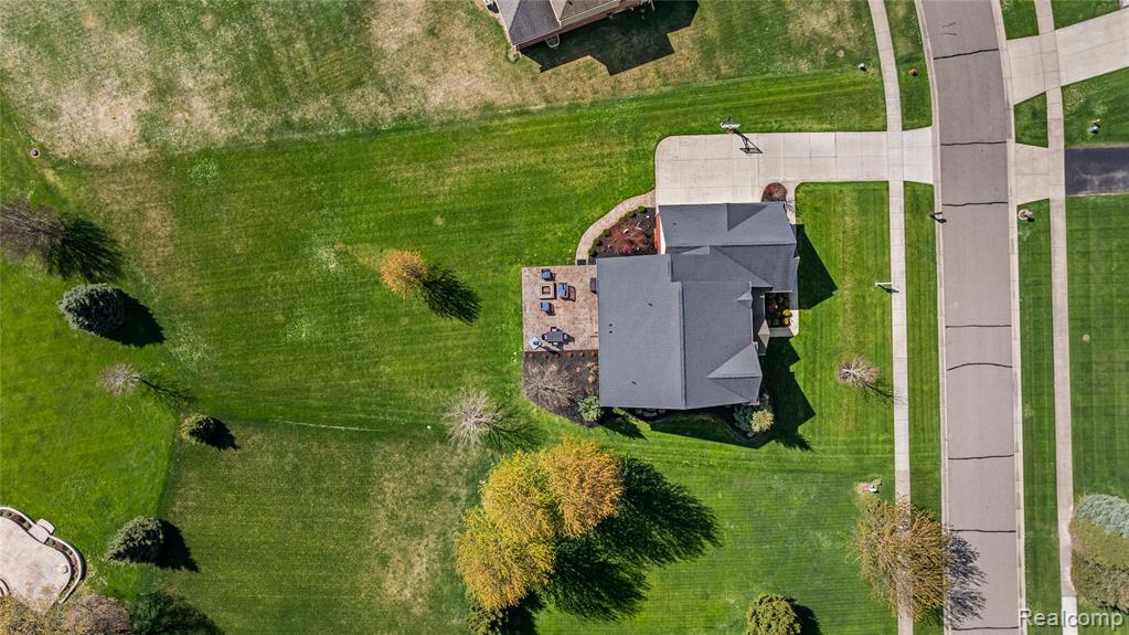801 Watersmeet Drive, Oxford, MI 48371 — Photo 12