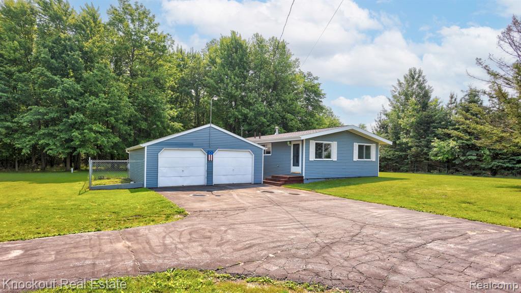 5741 S Merrill Road, Merrill, MI 48637 — Photo 2