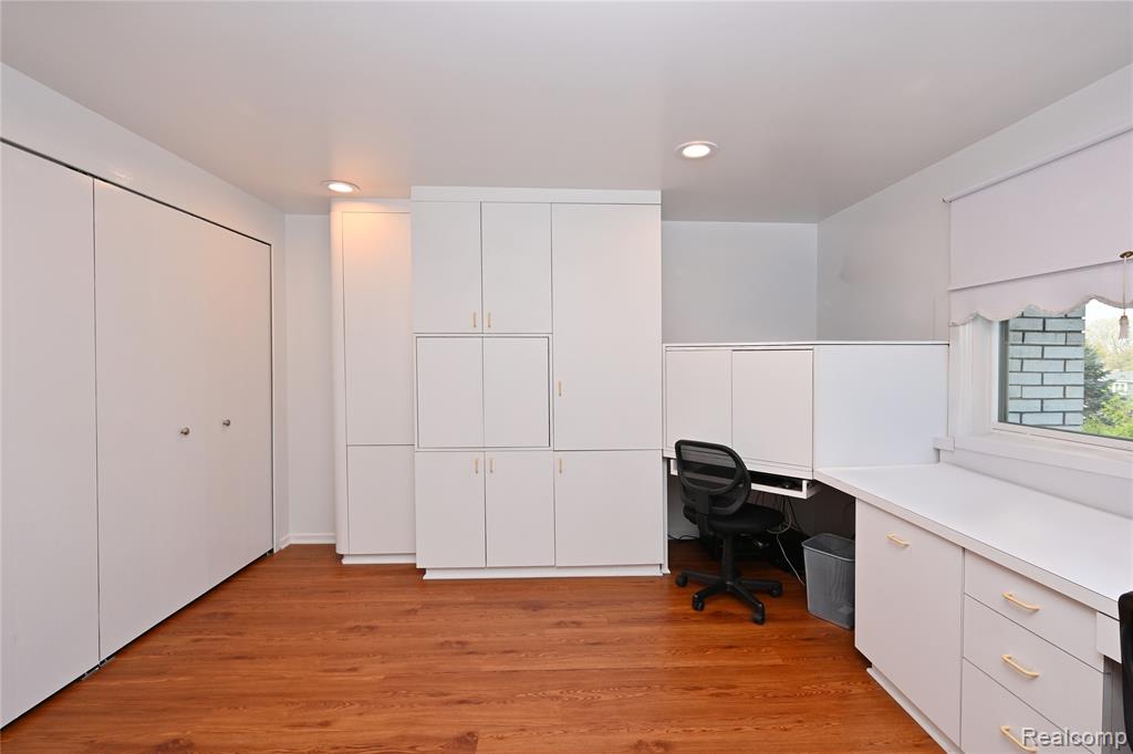 6020 Orchard Ridge Court, West Bloomfield, MI — Photo 32
