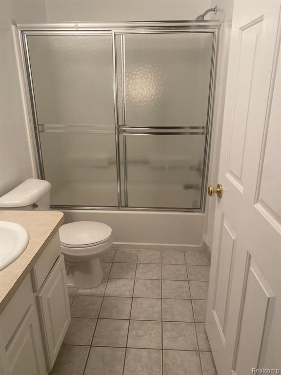 636 CHERRY ORCHARD Road, Canton, MI 48188 — Photo 15