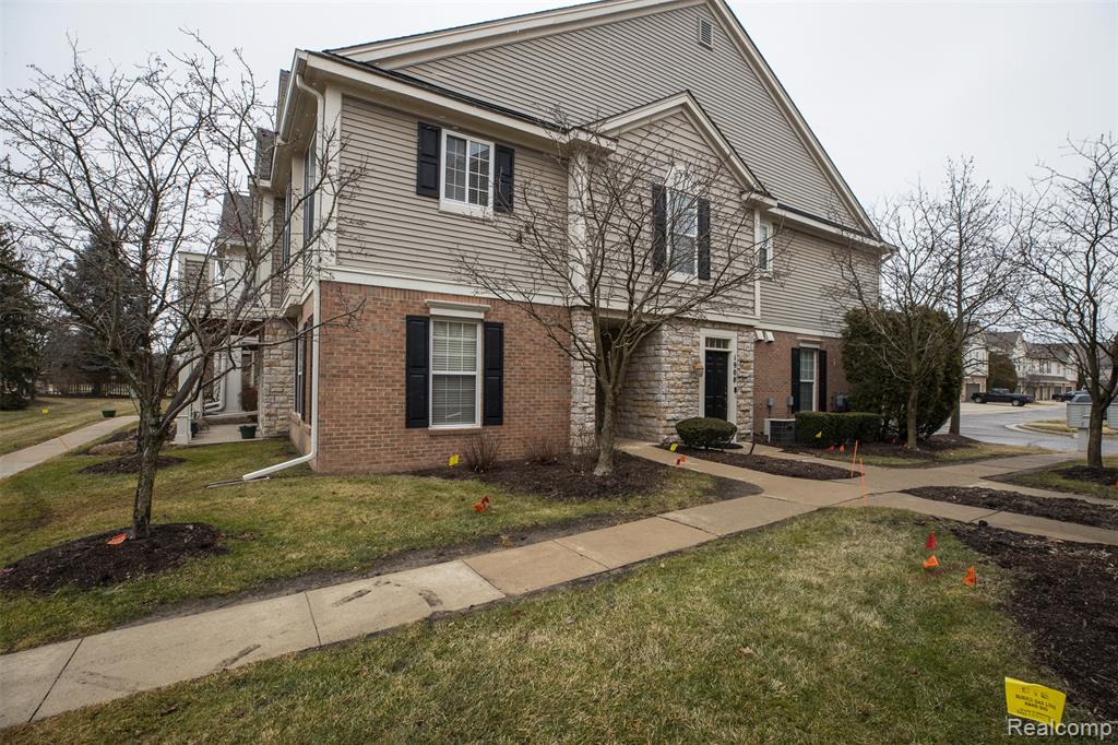 1890 Cedar Valley Drive, 38, Canton, MI 48188 — Photo 3