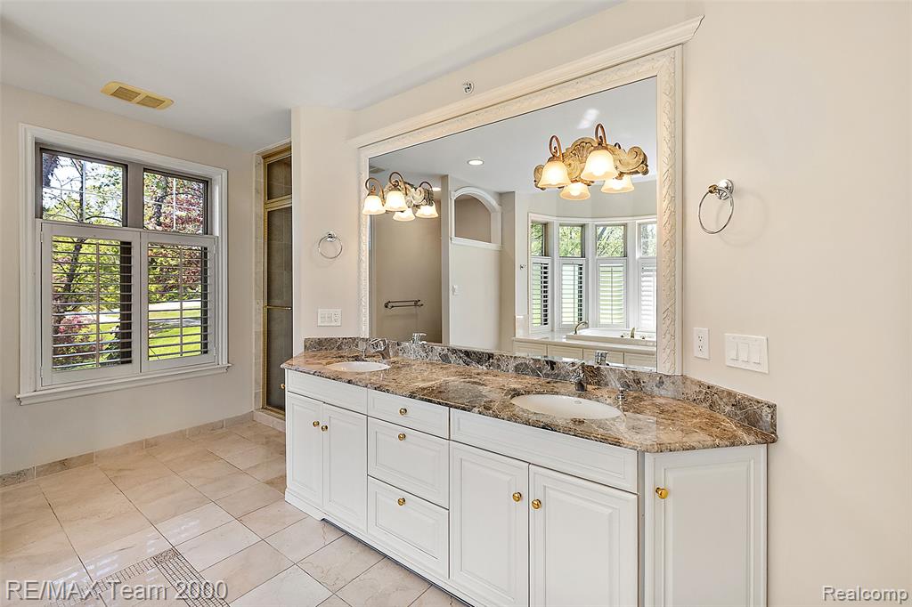 630 Sheldon Court, Rochester, MI 48306 — Photo 44