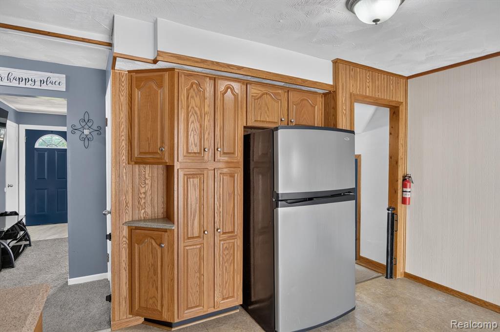 672 8th Street, Wyandotte, MI 48192 — Photo 14