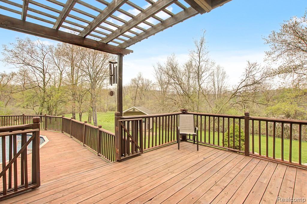 1160 S Garner Road, Milford, MI 48380 — Photo 39