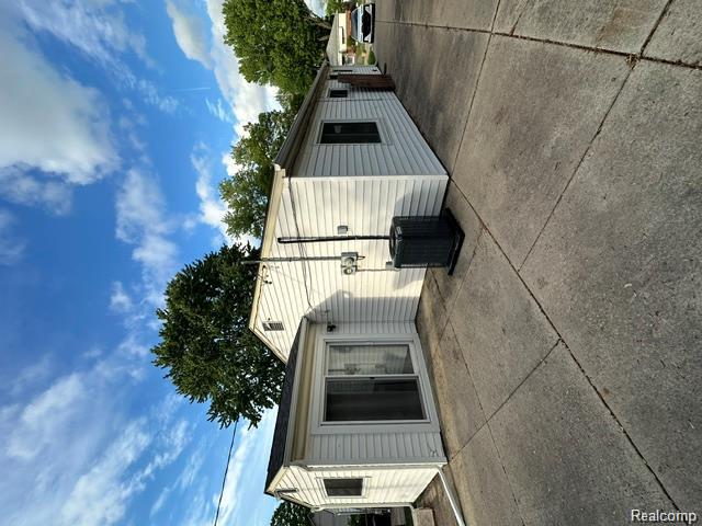 4484 Ziegler Street, Dearborn Heights, MI 48125 — Photo 9