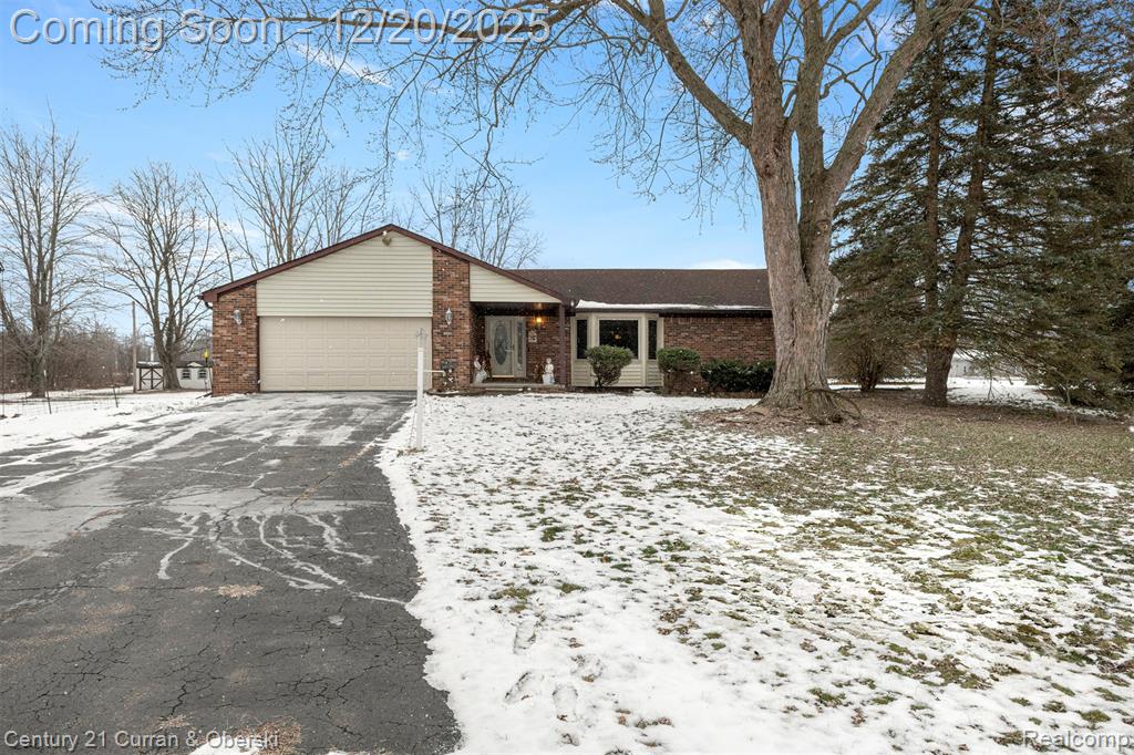 28237 W Huron River Drive, Flat Rock, MI 48134 — front exterior
