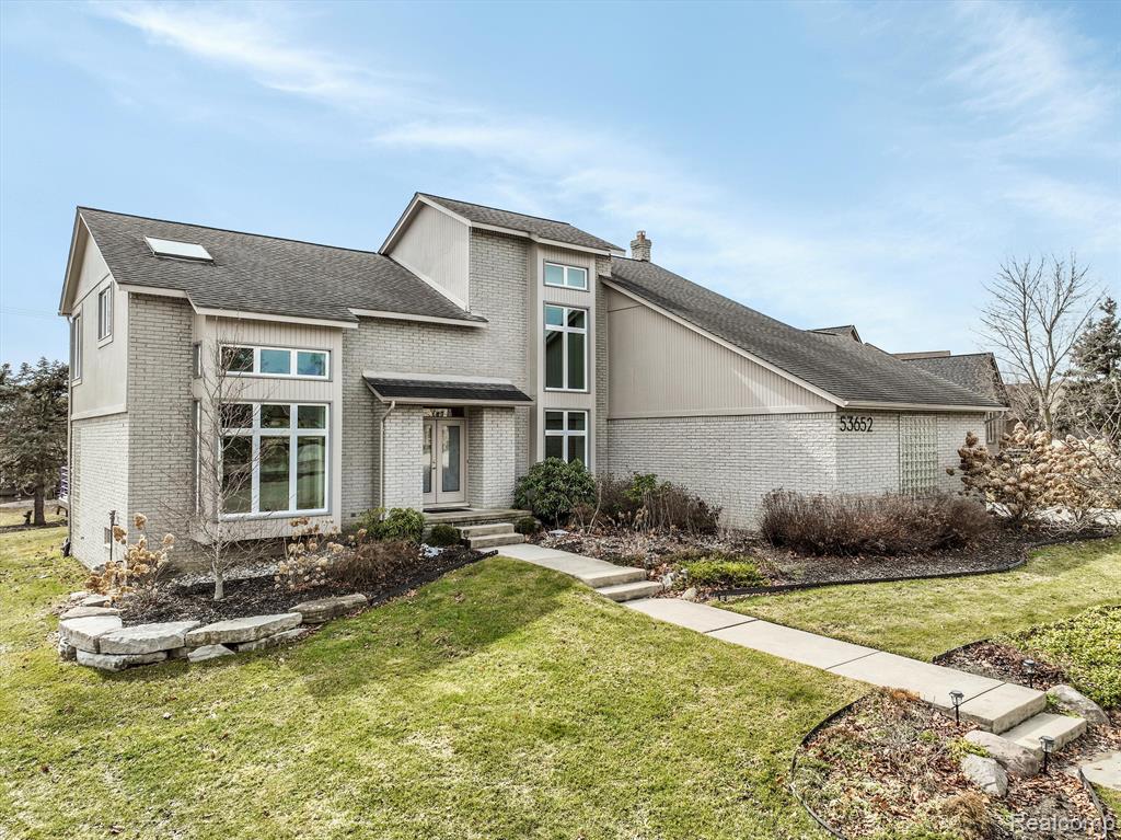 53652 BUCKINGHAM, Shelby Twp, MI 48316 — Photo 2