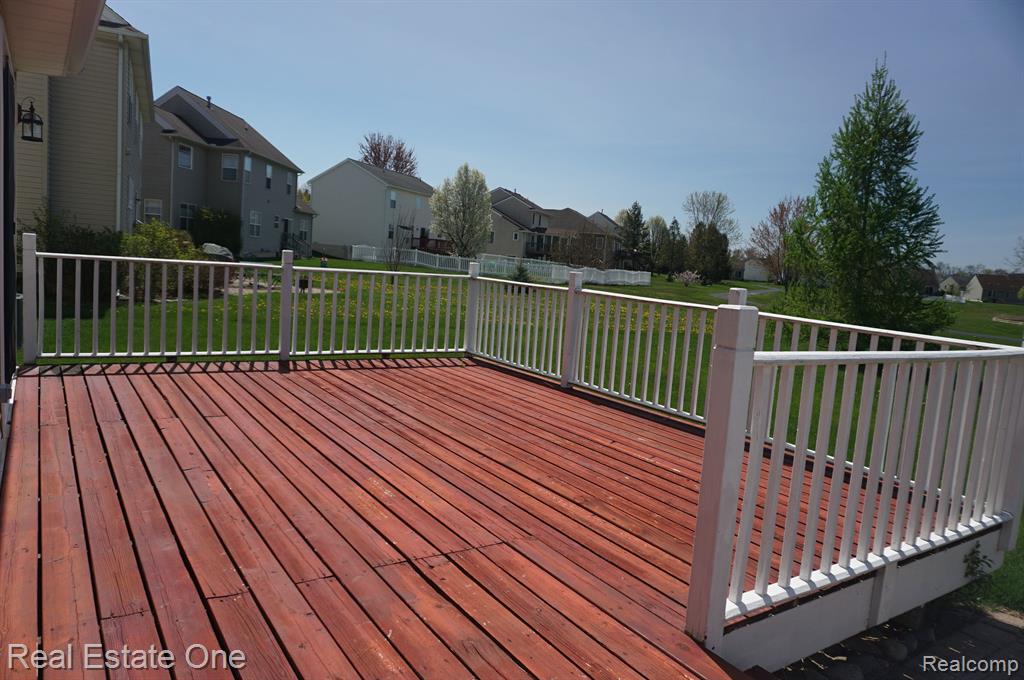 6993 WELLINGTON Drive, Dexter, MI 48130 — Photo 4