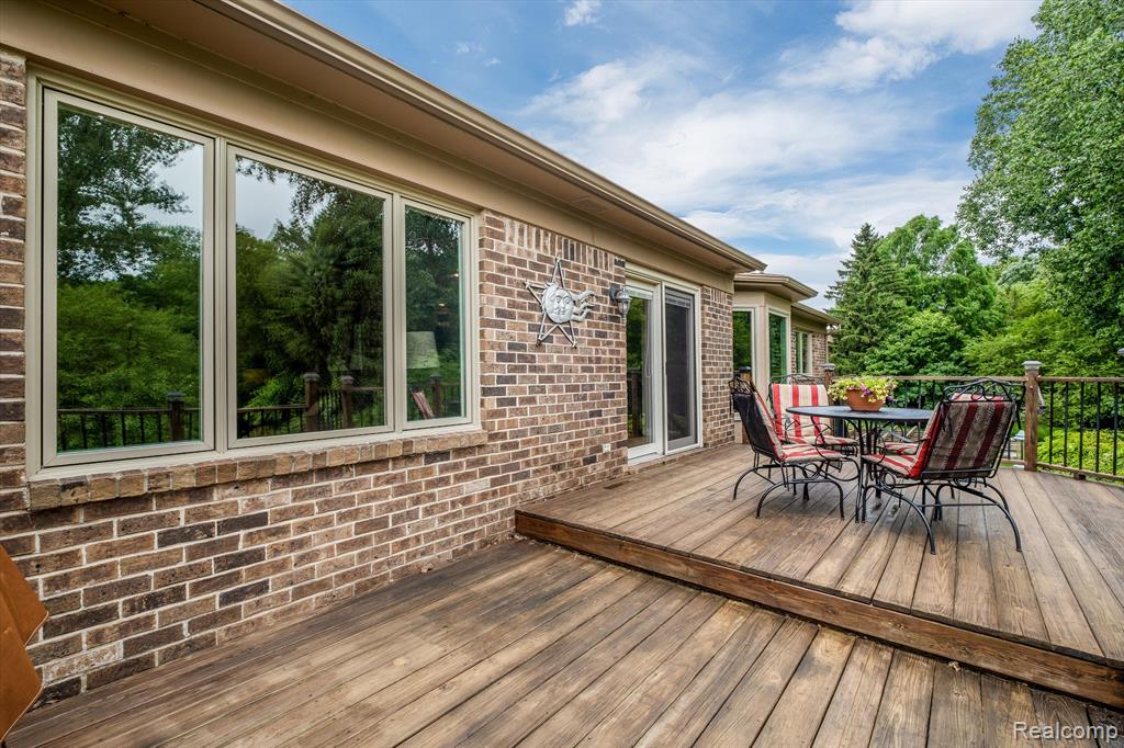 719 TEN POINT Drive, Rochester Hills, MI 48309 — Photo 33