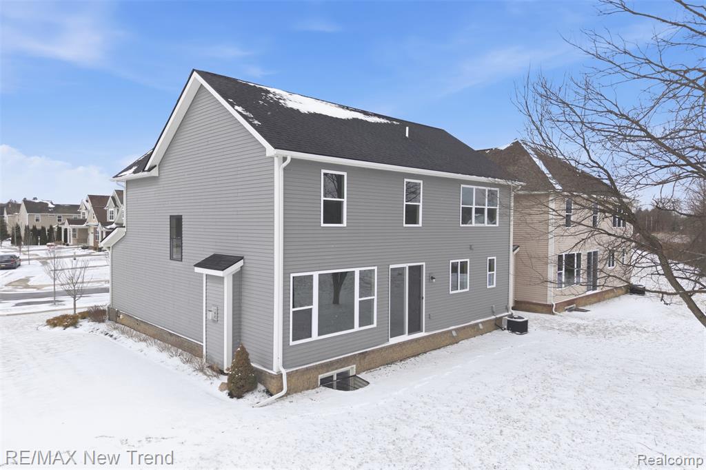 2388 Madison Street, Wixom, MI 48393 — Photo 43