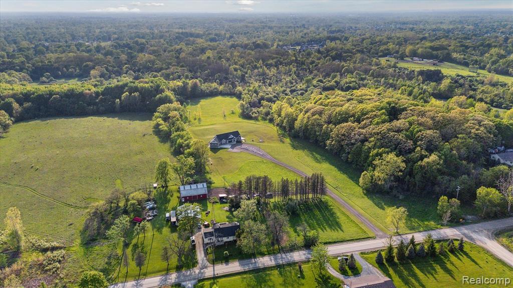 5330 VASSAR Road, Grand Blanc, MI 48439 — Photo 84
