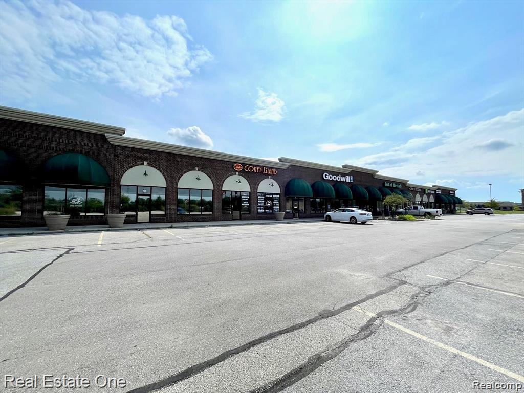 119 WATERSTRADT COMMERCE Drive, Dundee, MI — Photo 2