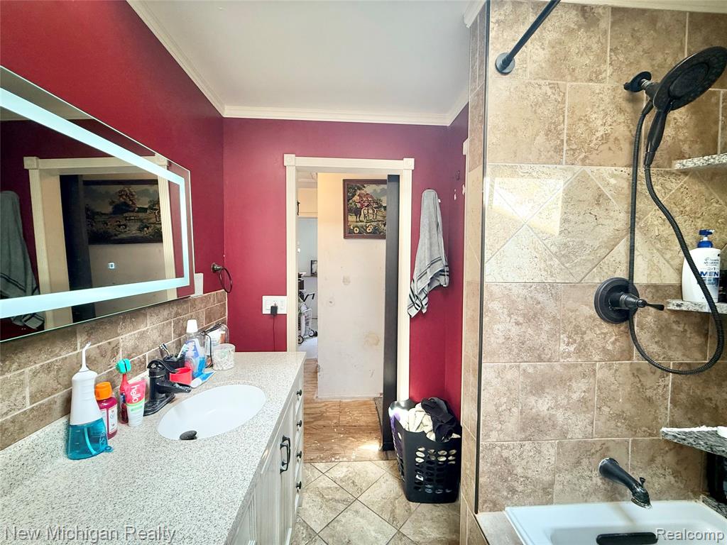 1054 Ransom Drive, Grand Blanc, MI 48507 — Photo 19