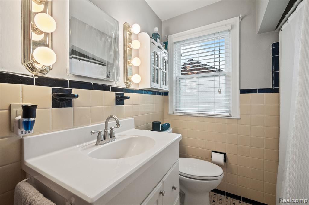 4331 ELMWOOD Avenue, Royal Oak, MI 48073 — Photo 31