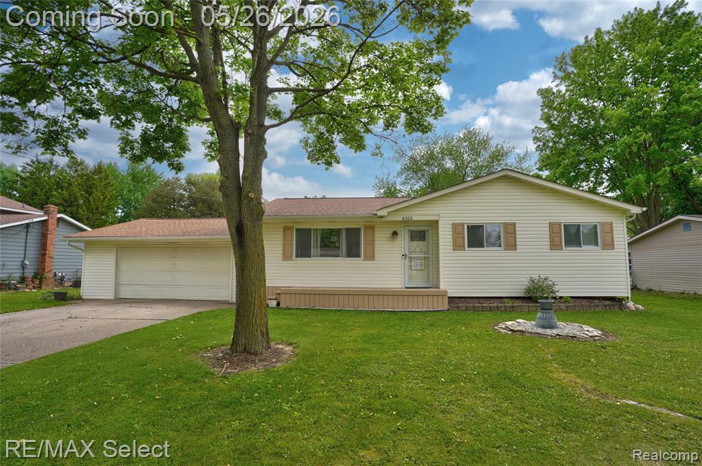 4353 Dixon Drive, Swartz Creek, MI 48473 — front exterior
