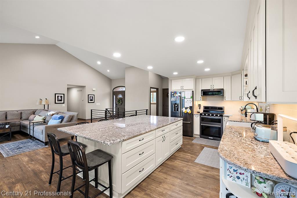 12120 SHAFFER Road, Davisburg, MI 48350 — Photo 22