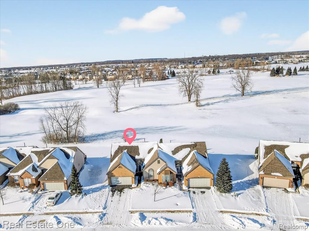 460 Golf Villa Drive, 9, Oxford, MI 48371 — Photo 29