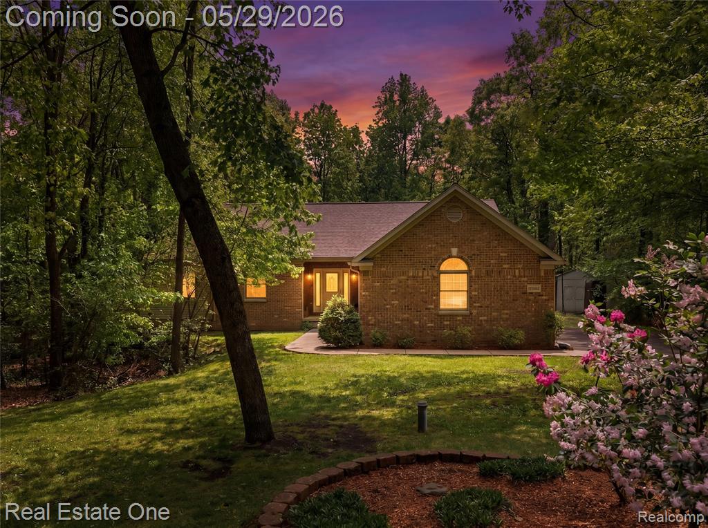 4640 Oak Lane, Whitmore Lake, MI 48189