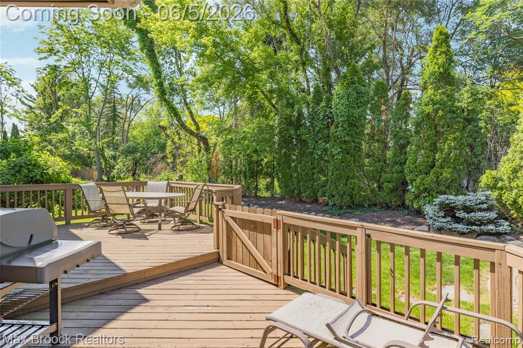 6294 Lindsay Court, West Bloomfield, MI 48324 — Photo 73