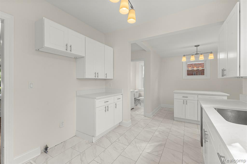 929 Lawrence Street, Detroit, MI 48202 — Photo 9