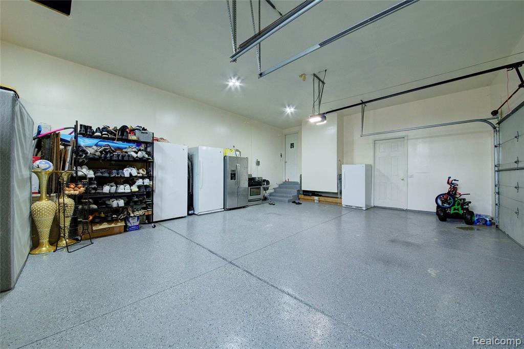 4935 Maceri Circle, Sterling Heights, MI 48314 — Photo 31