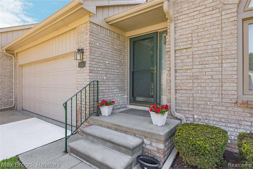 35263 Kings Forest Boulevard, Clinton Twp, MI 48035 — Photo 3