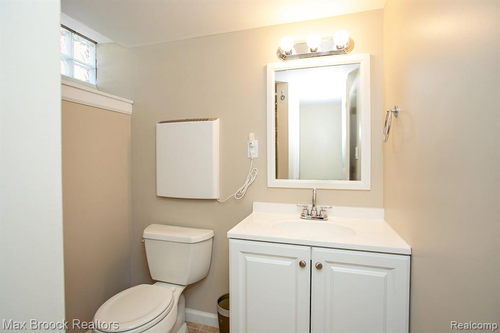 13353 Sherwood Drive, Huntington Woods, MI — Photo 49