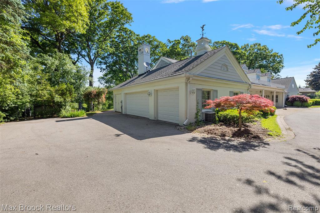 674 Rudgate Road, Bloomfield Hills, MI 48304 — Photo 19