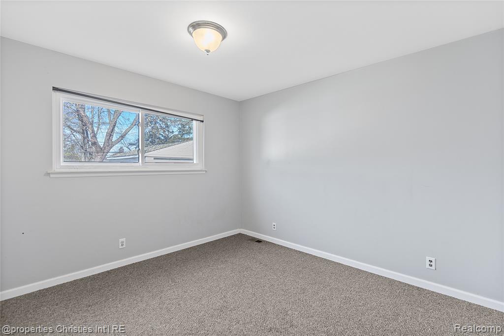 12253 Marla Drive, Warren, MI 48088 — Photo 16