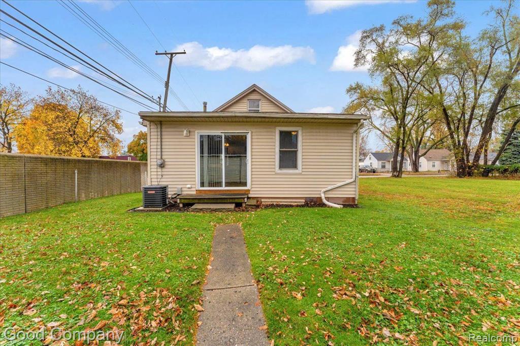 5830 HURON Street, Taylor, MI 48180 — Photo 21