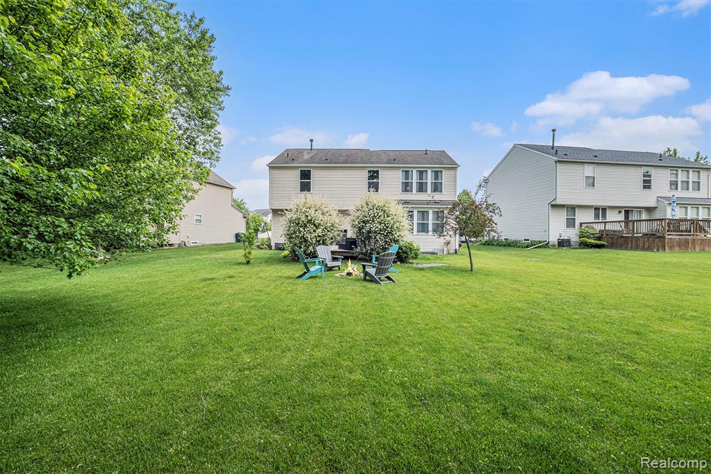 894 Canyon Creek Drive, Holly, MI 48442 — Photo 27