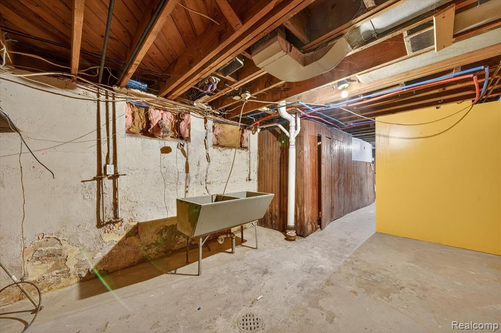 17540 Indiana Street, Detroit, MI 48221 — Photo 44