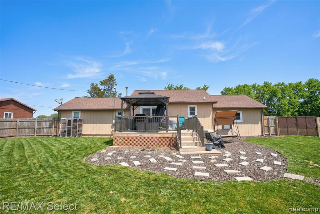 3101 W Maple Avenue, Flint, MI 48507 — Photo 4