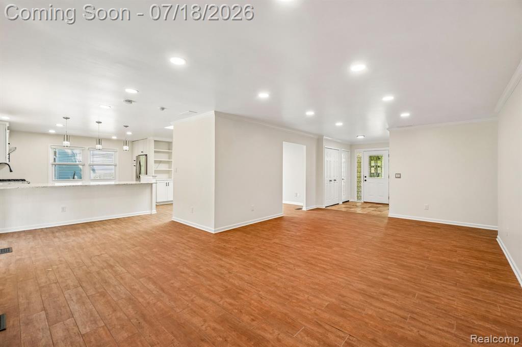 4855 Butler Drive, Troy, MI 48085 — Photo 8