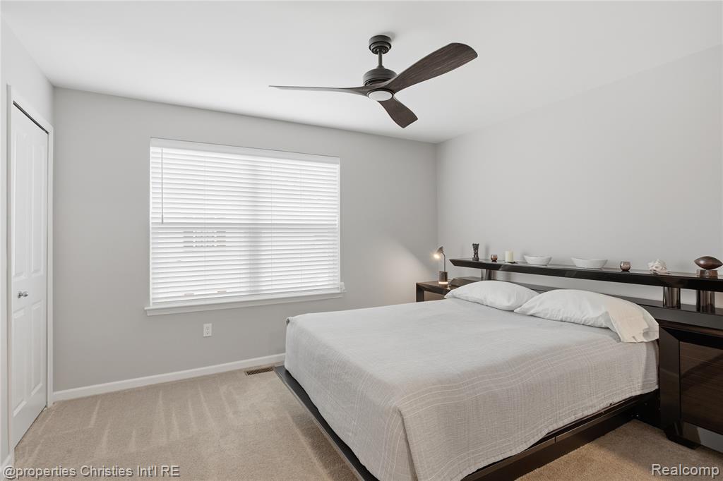 401 Jeff Keeton Drive, 40, Hazel Park, MI 48030 — Photo 17