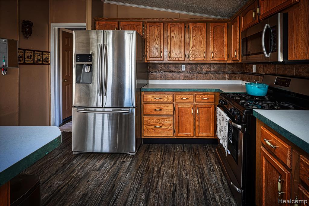 7208 Mapleview Circle E, Brown, MI 48416 — Photo 10