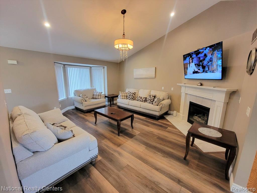 55477 RASPBERRY Drive, Macomb, MI 48042 — Photo 7