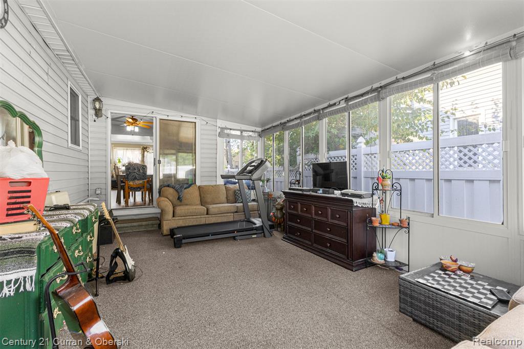 250 Chestnut Street, Wyandotte, MI 48192 — Photo 7
