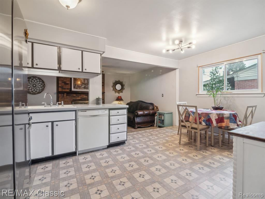 39737 BART Street, Canton, MI 48187 — Photo 8