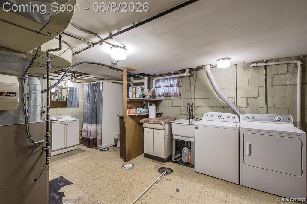 202 Park Avenue, Holly, MI 48442 — Photo 30