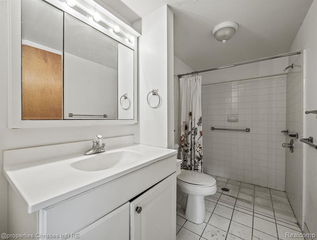 5348 BURGUNDY Drive, Clarkston, MI — Photo 15