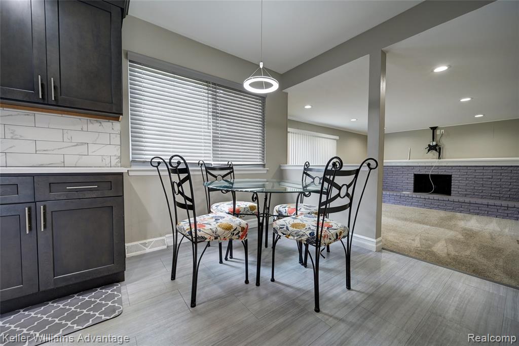 18467 Middlesex Avenue, Lathrup Village, MI 48076 — Photo 16
