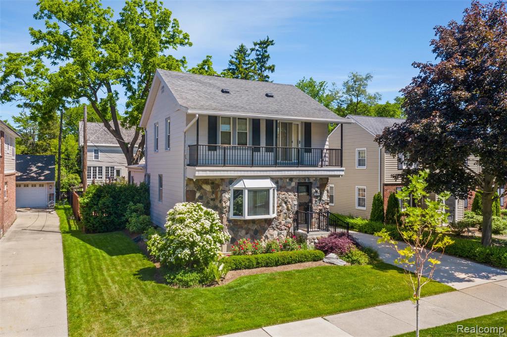10504 Borgman Avenue, Huntington Woods, MI — Photo 2