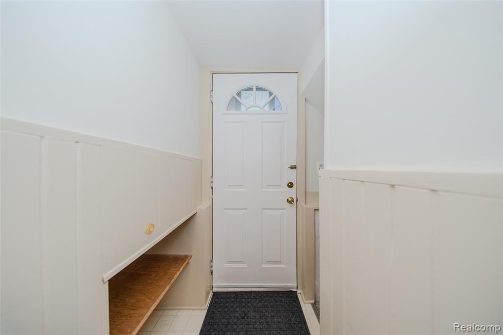 927 N Maple Avenue, Royal Oak, MI 48067 — Photo 48