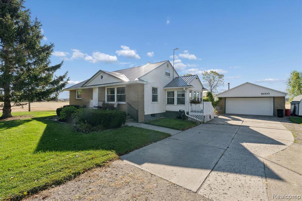 16303 Almont Road, Allenton, MI 48002 — Photo 4