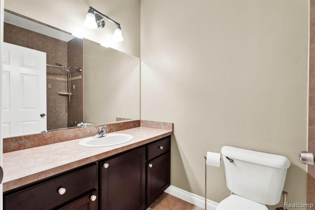 48888 Amanda Lane, Shelby Twp, MI 48317 — Photo 23