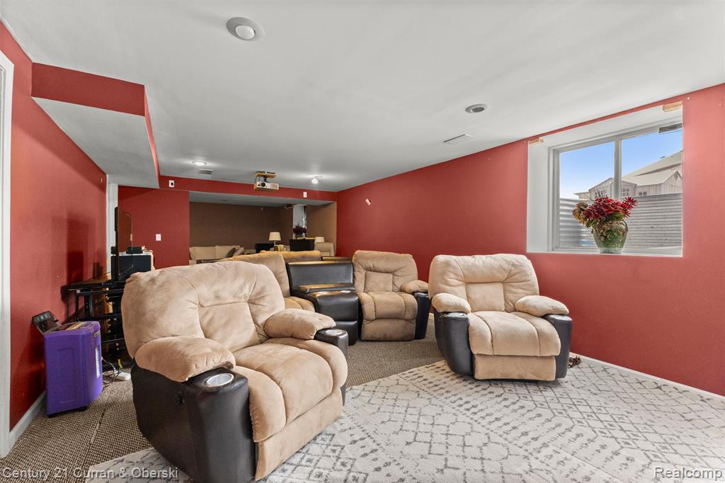 13765 COUNTRY WALK Boulevard, Belleville, MI 48111 — Photo 21
