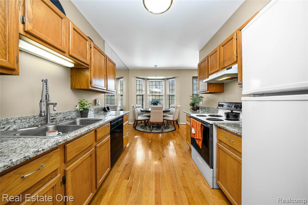 38494 Windsor, 54, Farmington Hills, MI 48331 — Photo 10
