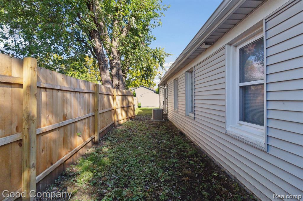95 CHOPIN Street, Troy, MI 48083 — Photo 33