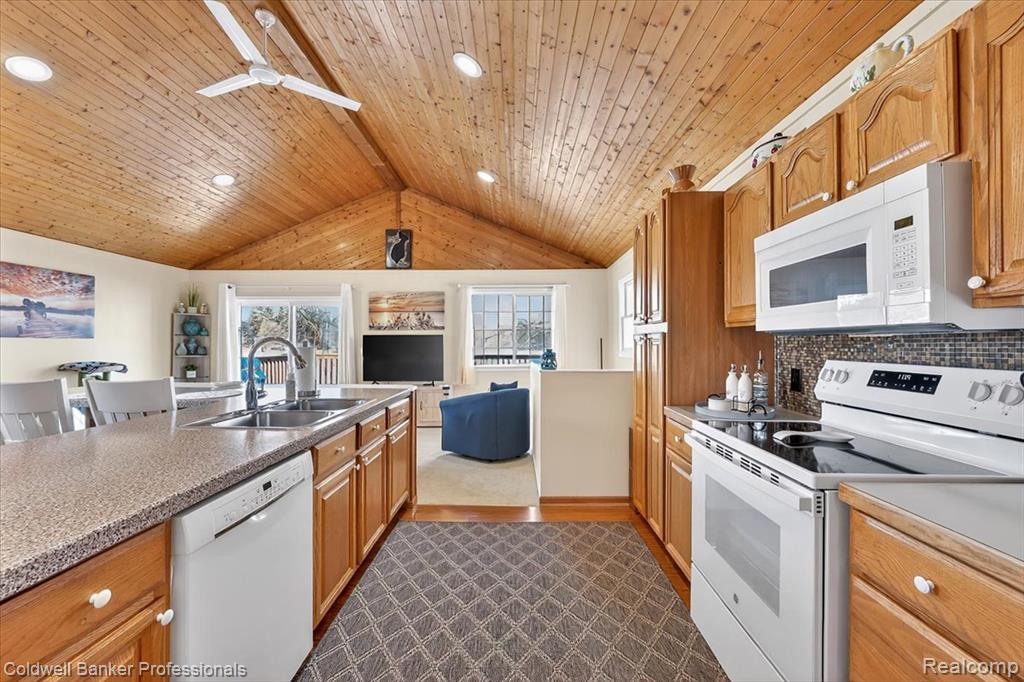 11050 Charles Drive, Byron, MI 48418 — Photo 17